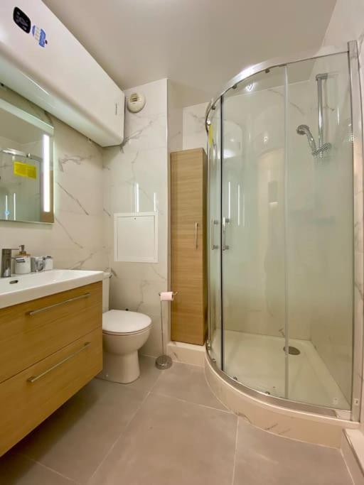 Suite Maximilien Near Disneyland Bussy-Saint-Georges Eksteriør bilde